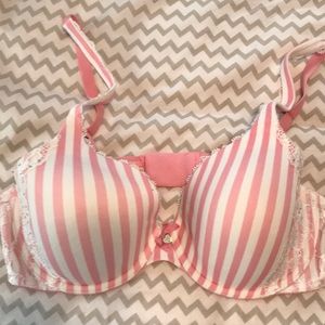 Victoria’s Secret Bra